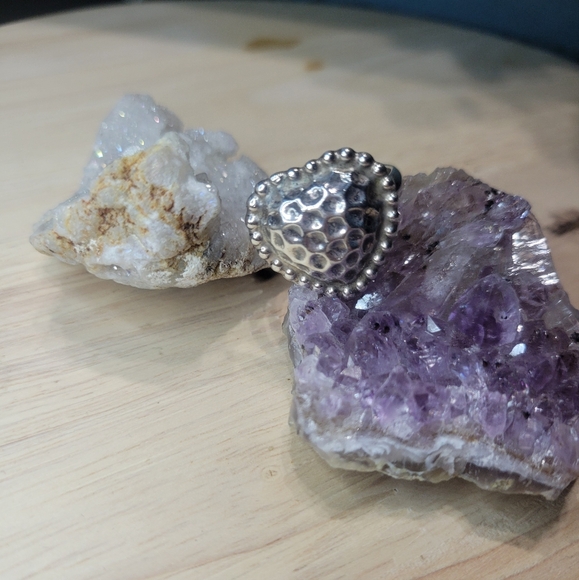 Vintage Sterling Silver Heart Ring - Picture 2 of 6